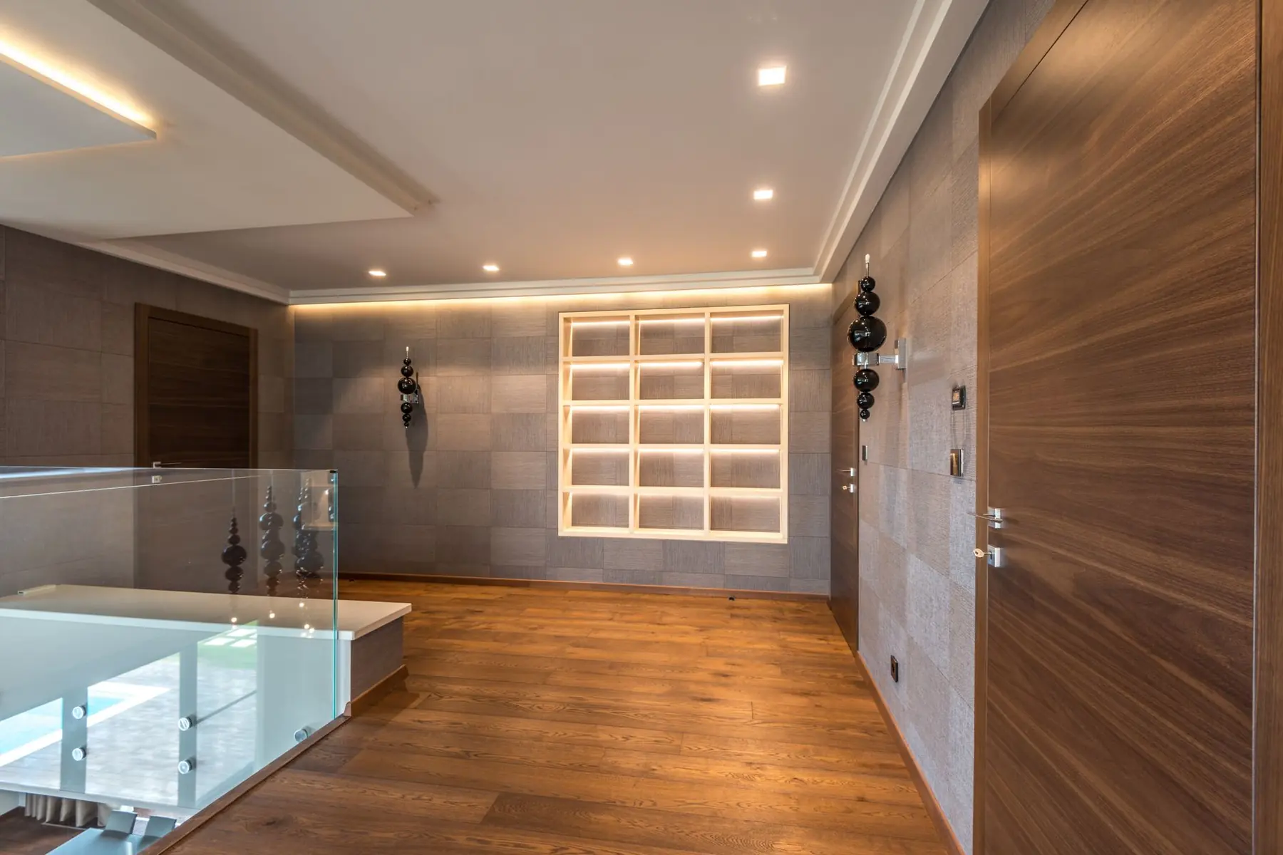 The full picture of Merquello Royal — 4